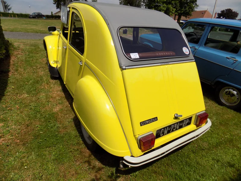 2-chevaux jaune - Arrière