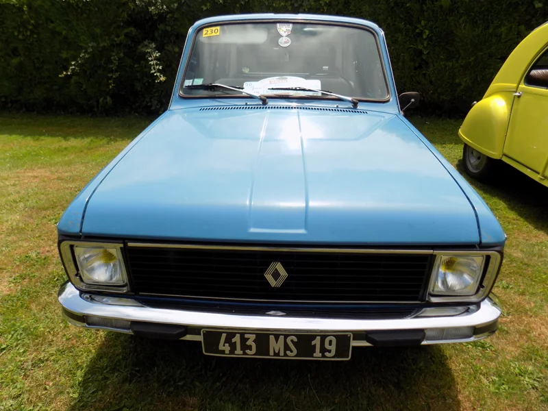 Renault 6 - Avant
