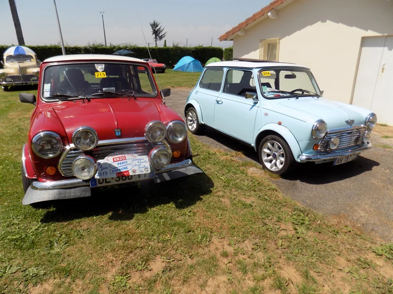 2 Austin Mini