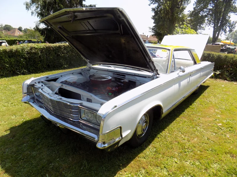 Voiture de marque inconnue