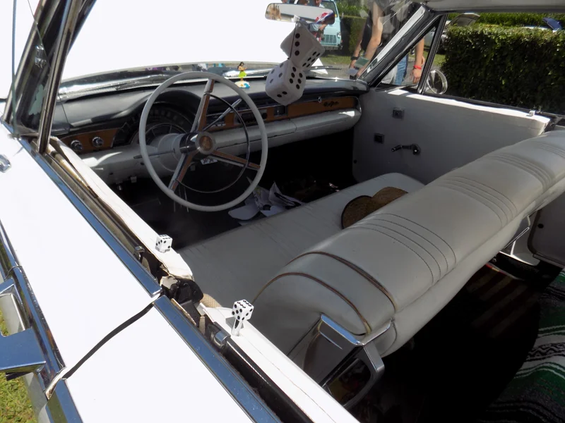 Voiture de marque inconnue