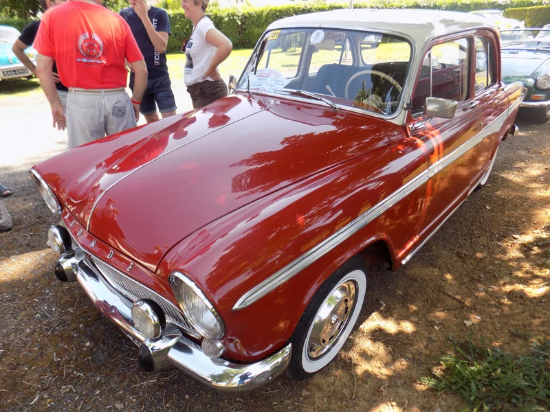 Voiture de marque inconnue